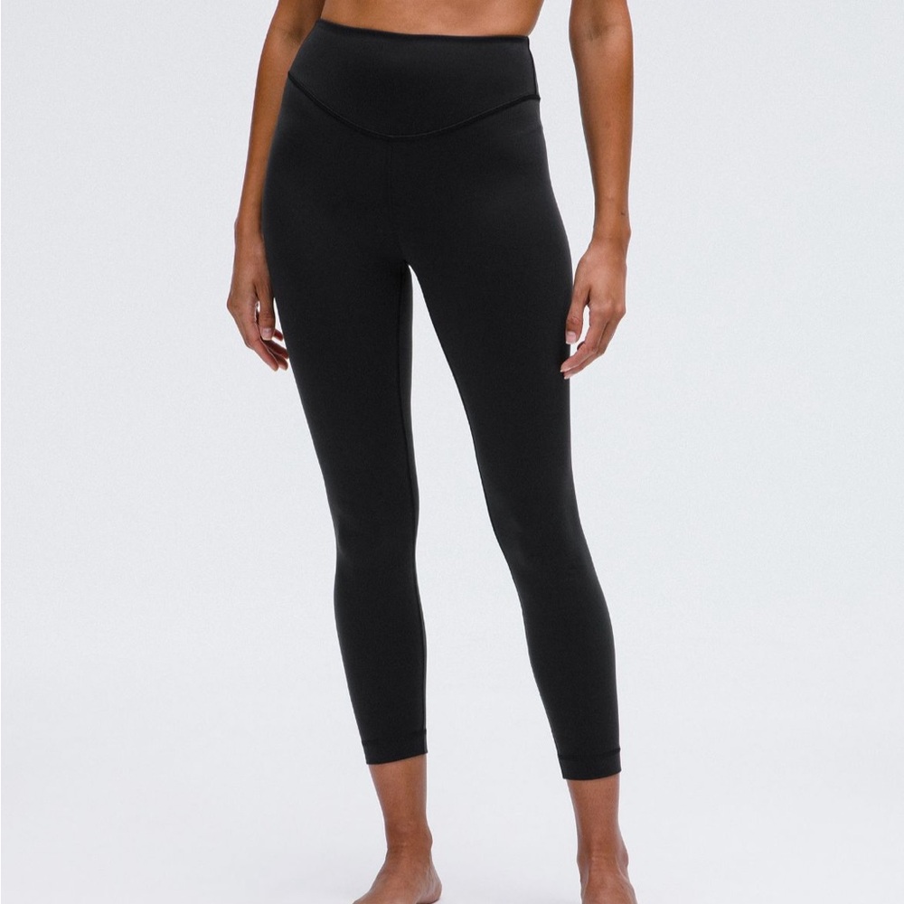 Lululemon Wunder Under SmoothCover High-Rise
Tight 25"
